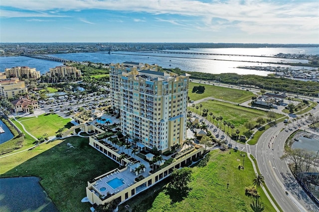 bird's eye view with a water view