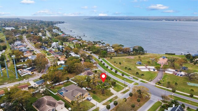 301 Shore Dr E, Oldsmar, FL 34677 - bird's eye view with a water view