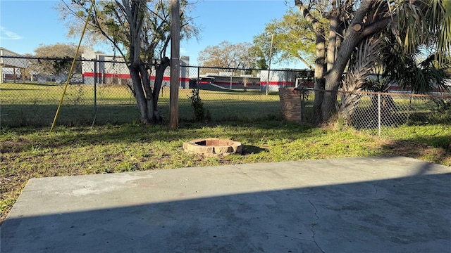 view of yard featuring fence