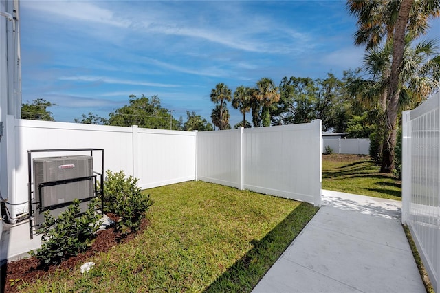 3402 E 28th Ave Unit 7, Tampa, FL 33605 - view of yard