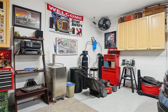 720 Bay Esplanade, Clearwater Beach, FL 33767 - view of storage room