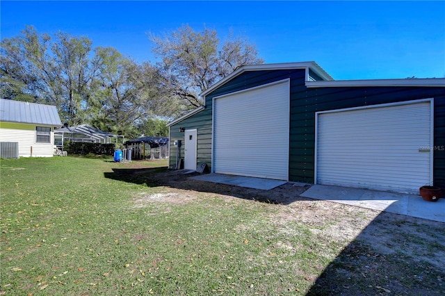 view of detached garage