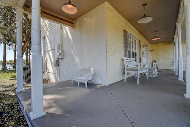 18715 Lakeshore Dr, Lutz, FL 33549 - photo 56
