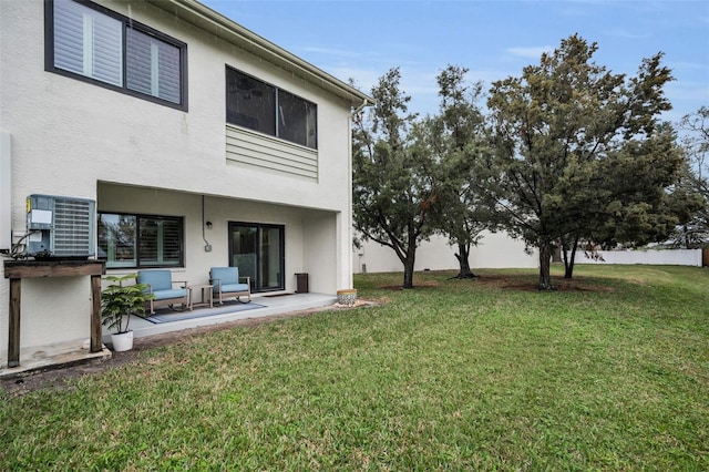 view of yard with a patio area