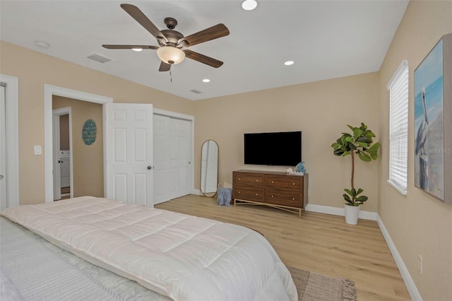 bedroom featuring visible vents, a ceiling fan, recessed lighting, light wood-style floors, and baseboards