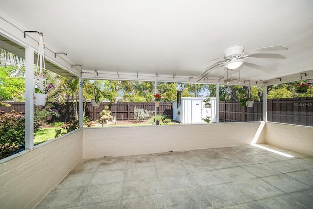 view of patio featuring a ceiling fan and a fenced backyard