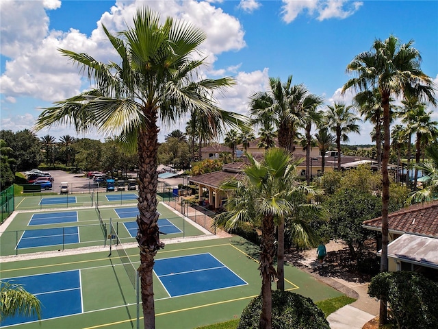 1020 New Winsor Loop Unit 46, Sun City Center, FL 33573 - view of tennis court