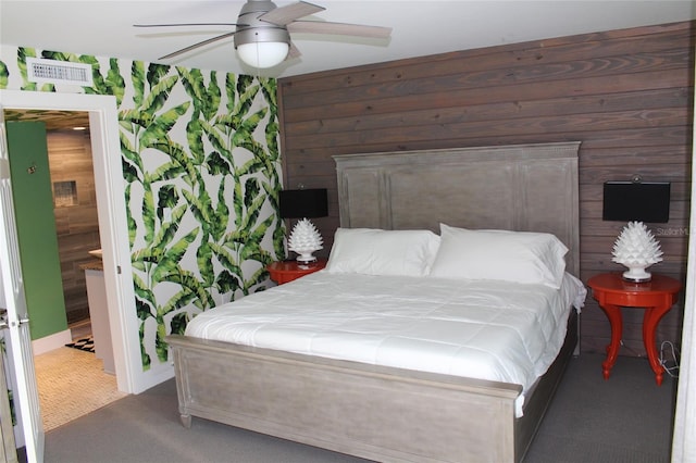 bedroom featuring carpet and ceiling fan