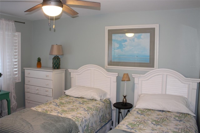 bedroom with a ceiling fan