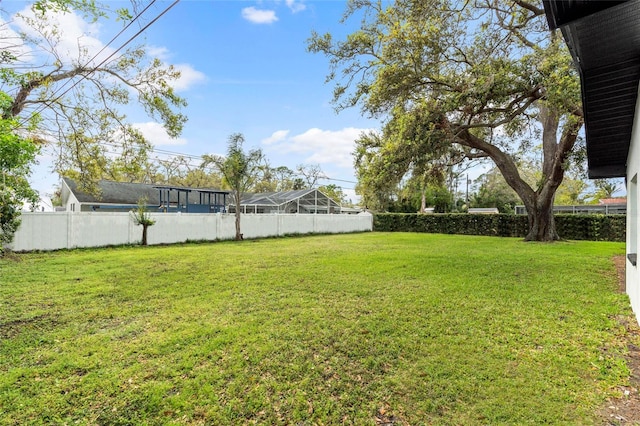 view of yard featuring a fenced backyard