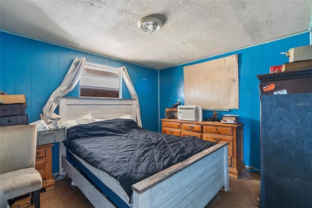 bedroom with a textured ceiling