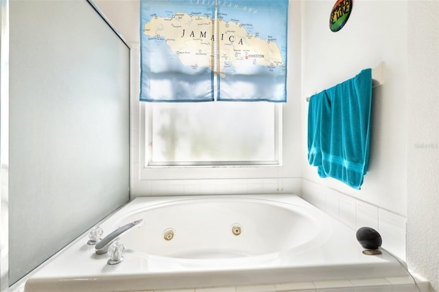 full bath featuring a jetted tub