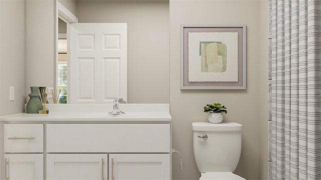 full bathroom featuring a shower with shower curtain, toilet, and vanity