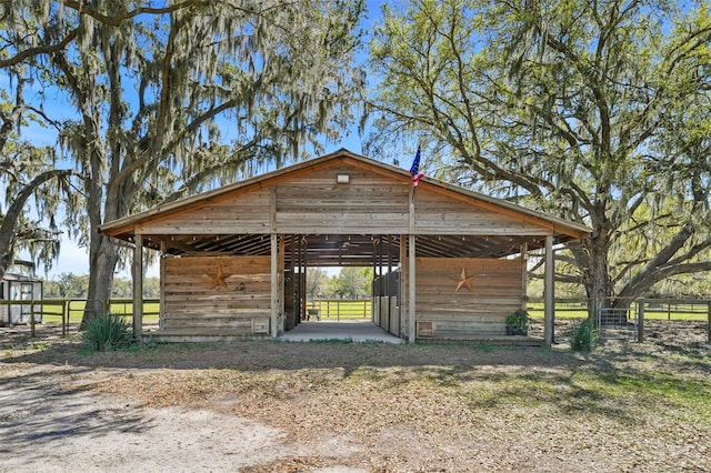 view of outdoor structure featuring an outbuilding and an exterior structure