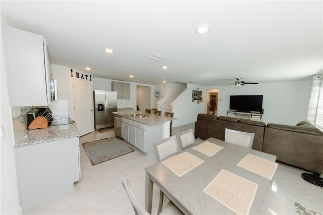 dining area featuring recessed lighting, visible vents, and ceiling fan