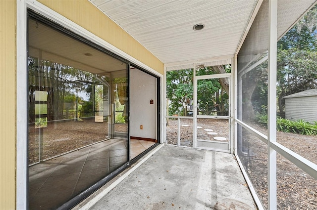 unfurnished sunroom with a healthy amount of sunlight