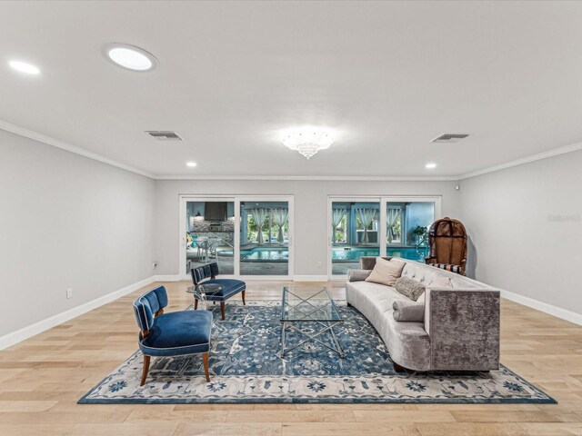 8693 15th St N, Saint Petersburg, FL 33702 - photo 7