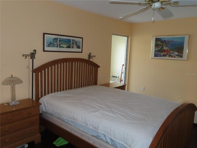 bedroom featuring ceiling fan