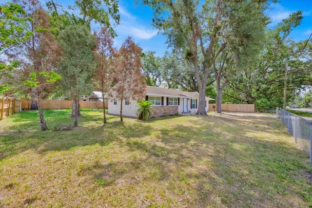 2415 Sutton Rd, Lakeland, FL 33810 - view of yard