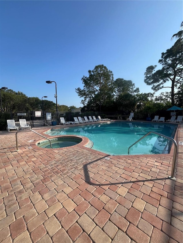 540 Somerhill Dr NE, Saint Petersburg, FL 33716 - photo 31