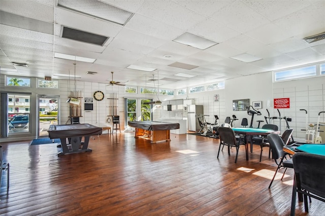 rec room featuring visible vents, dark wood-style floors, and pool table