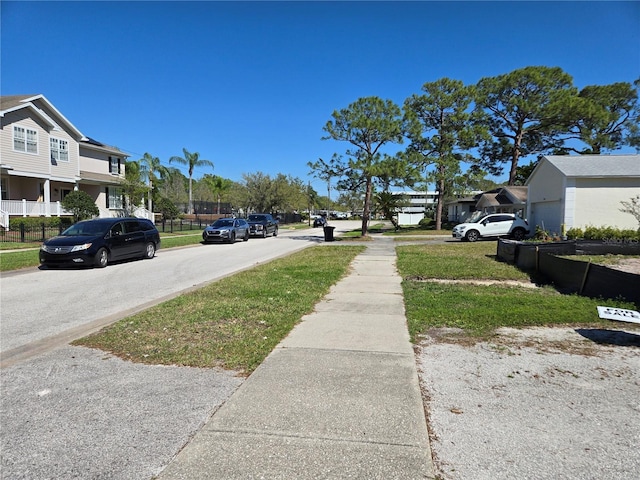 Listing photo 3 for 134 49th Ave N, Saint Petersburg FL 33703