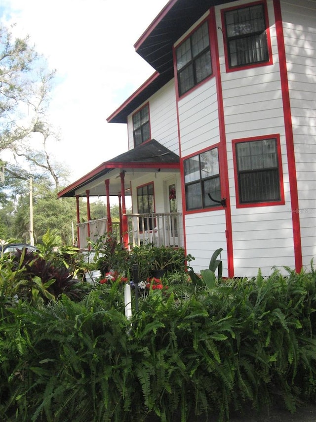 exterior space with a porch