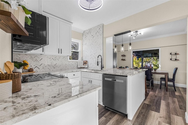 kitchen featuring dark wood-type flooring, dishwasher, a peninsula, black electric cooktop, and a sink