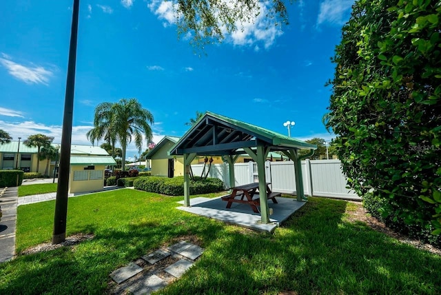 6125 113th St Unit 505, Seminole, FL 33772 - view of yard with a gazebo and a patio area