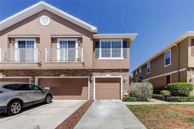 565 52nd Ave N, Saint Petersburg, FL 33703 - photo 1