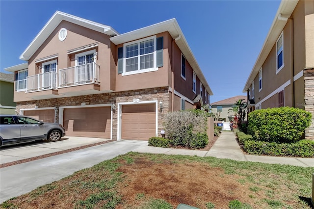 565 52nd Ave N, Saint Petersburg, FL 33703 - photo 2