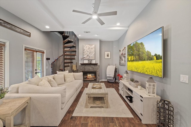 living room with recessed lighting, visible vents, dark wood-style flooring, and ceiling fan