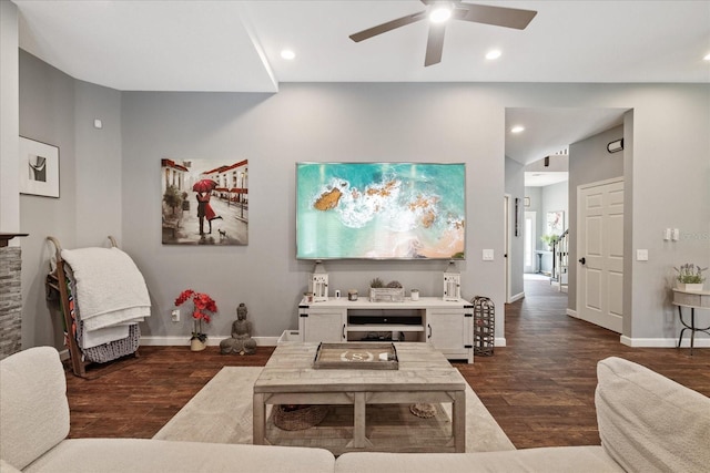 living room featuring recessed lighting, baseboards, wood finished floors, and ceiling fan