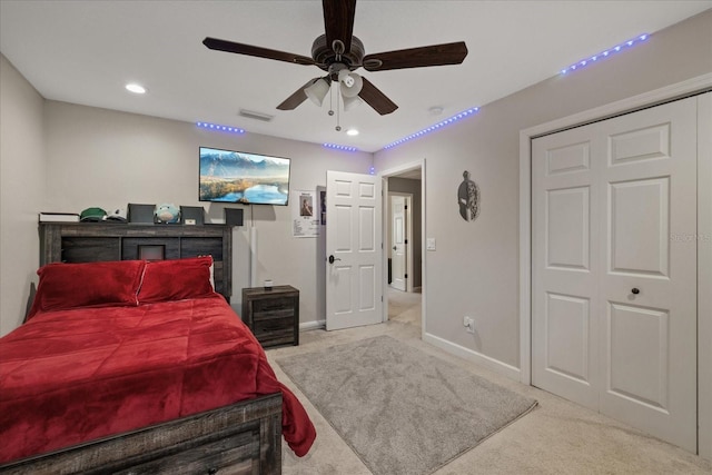 bedroom featuring visible vents, a ceiling fan, recessed lighting, carpet, and baseboards