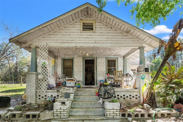 view of front facade with covered porch