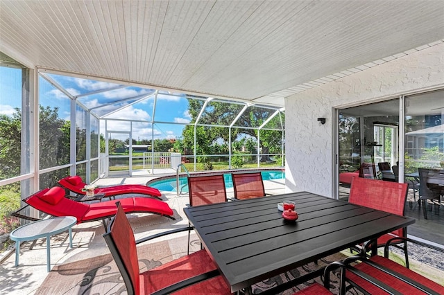 view of sunroom / solarium