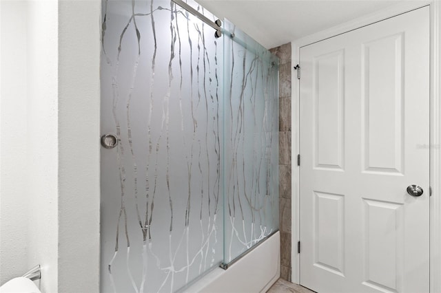 full bathroom featuring enclosed tub / shower combo