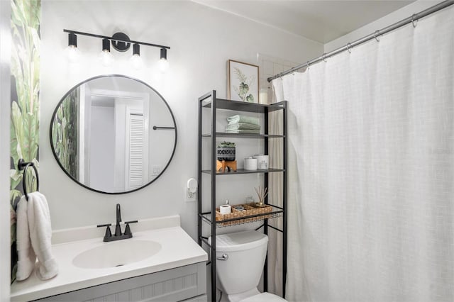 full bath featuring toilet, curtained shower, and vanity