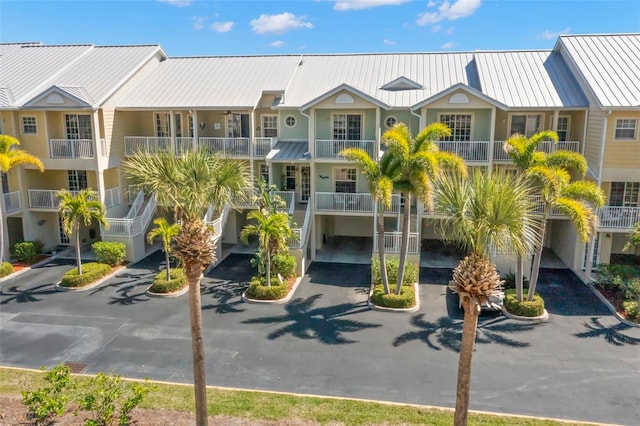 545 Bahia Beach Blvd, Ruskin, FL 33570 - view of building exterior featuring stairs