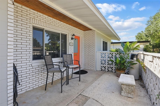 1005 Catalpa Ln, Orlando, FL 32806 - view of patio featuring fence