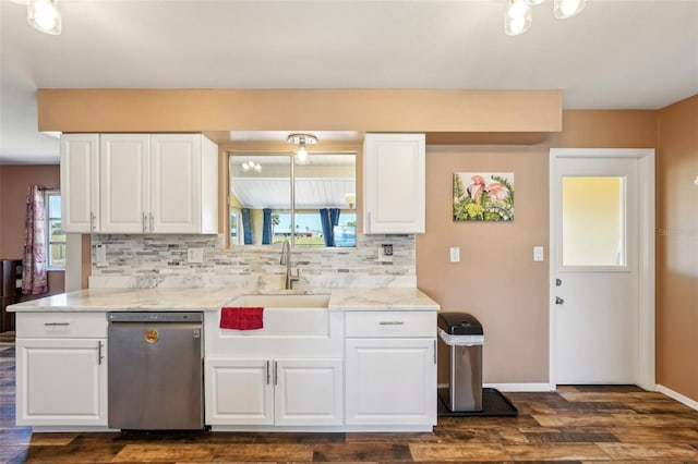 1021 Augusta Dr, Sun City Center, FL 33573 - kitchen featuring tasteful backsplash, a sink, dishwasher, white cabinetry, and dark wood-style flooring