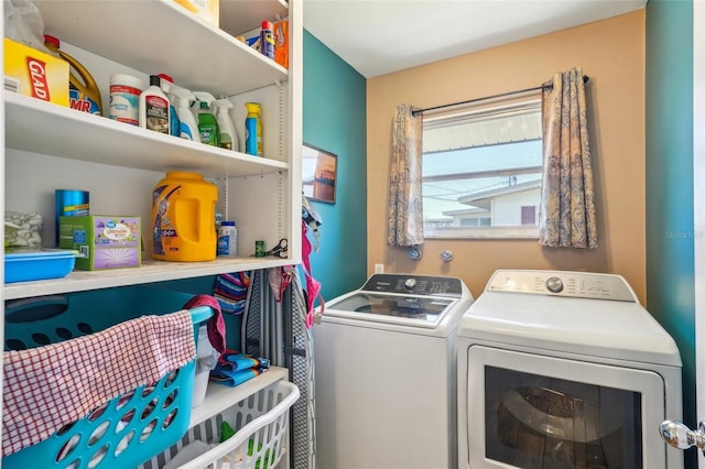 1021 Augusta Dr, Sun City Center, FL 33573 - clothes washing area featuring washer and clothes dryer and laundry area