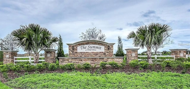 10105 Paradise Fish Dr, Riverview, FL 33578 - community sign featuring fence