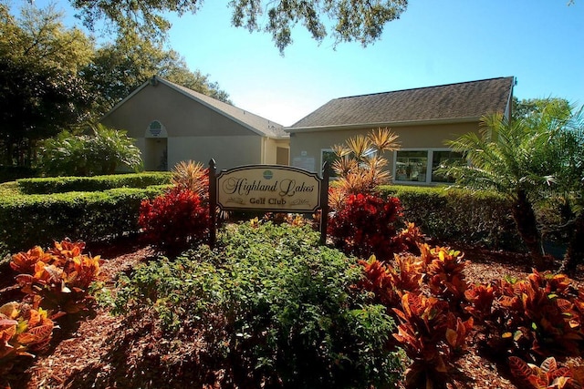 view of community / neighborhood sign