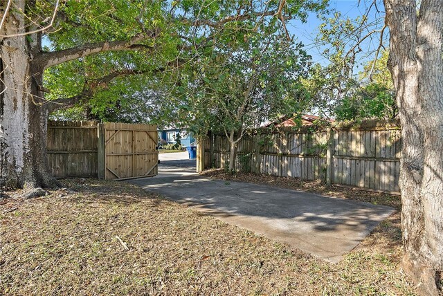 exterior space with driveway