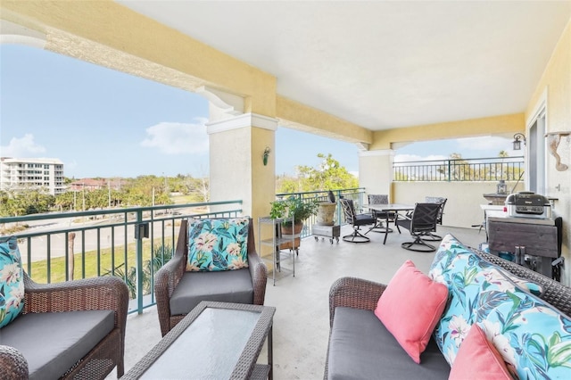 balcony featuring an outdoor hangout area