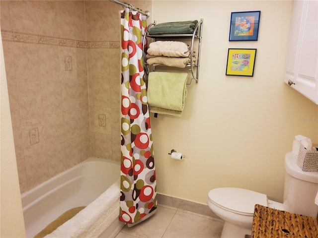 full bath featuring tile patterned flooring, toilet, baseboards, and shower / tub combo with curtain