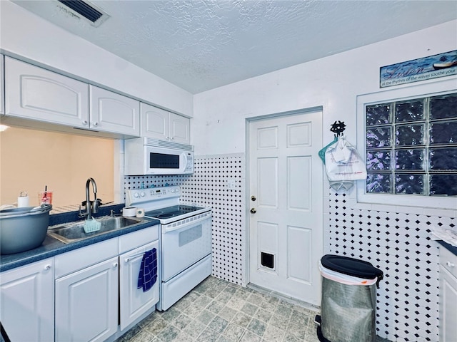 619 41st Ave NE, Saint Petersburg, FL 33703 - photo 18