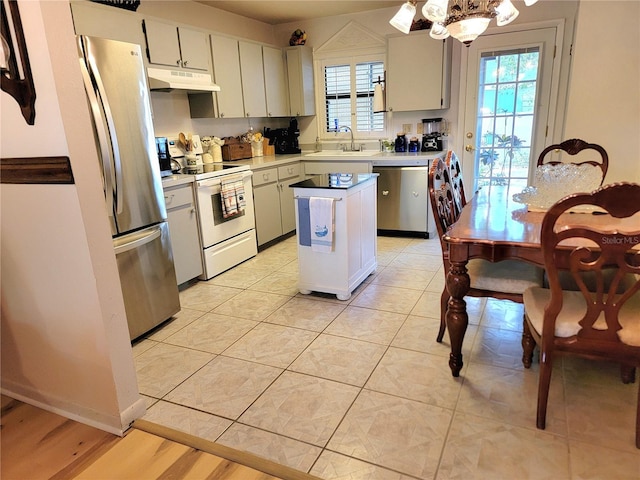 7016 2nd St N, Saint Petersburg, FL 33702 - photo 11