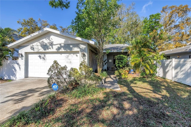 7016 2nd St N, Saint Petersburg, FL 33702 - photo 1